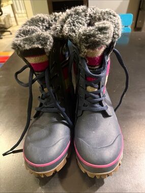 Bogs Navy Winter Lace-Up Boots with Pink Trim and Fur Cuff